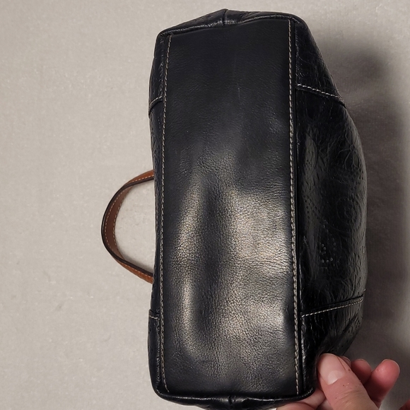 Fossil leather top handle tote bag. Black leather embossed / tooled with flowers - Picture 7 of 11